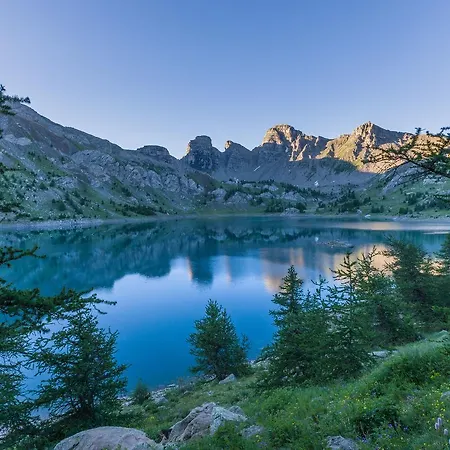 Les Cimes Du Val D'allos Aparthotel 3*